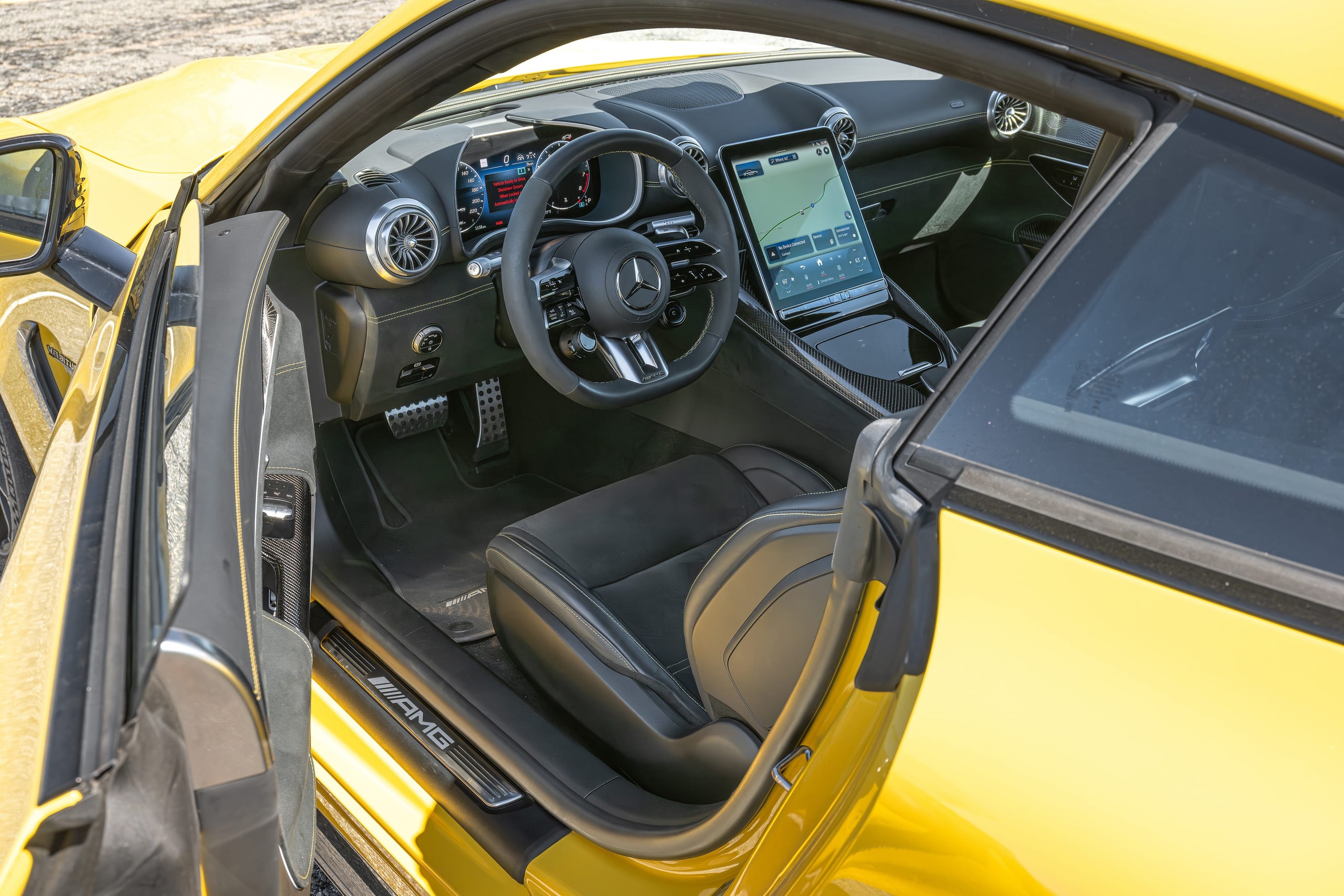 Mercedes-AMG GT63 Pro'un İç Mekan Fotoğrafları
