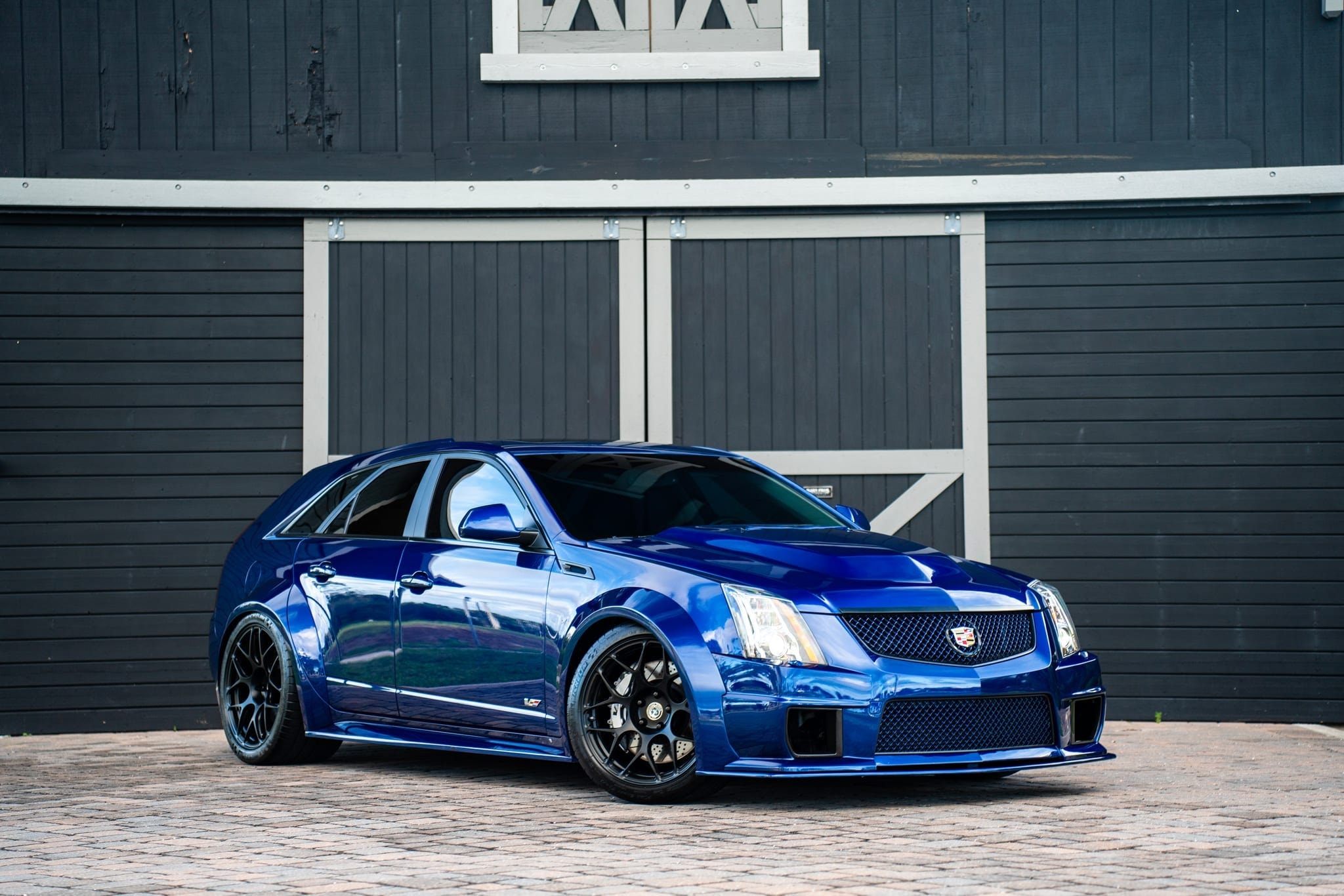Bu 2012 Cadillac CTS-V Wagon, Bring a Trailer'da Biraz Daha Fazlasına Sahip