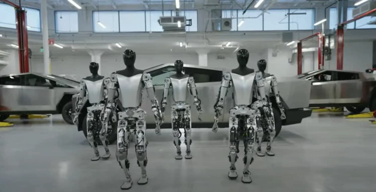 Elon Musk, Tesla Optimus üretimine ilişkin '4D satranç' teorisini reddetti