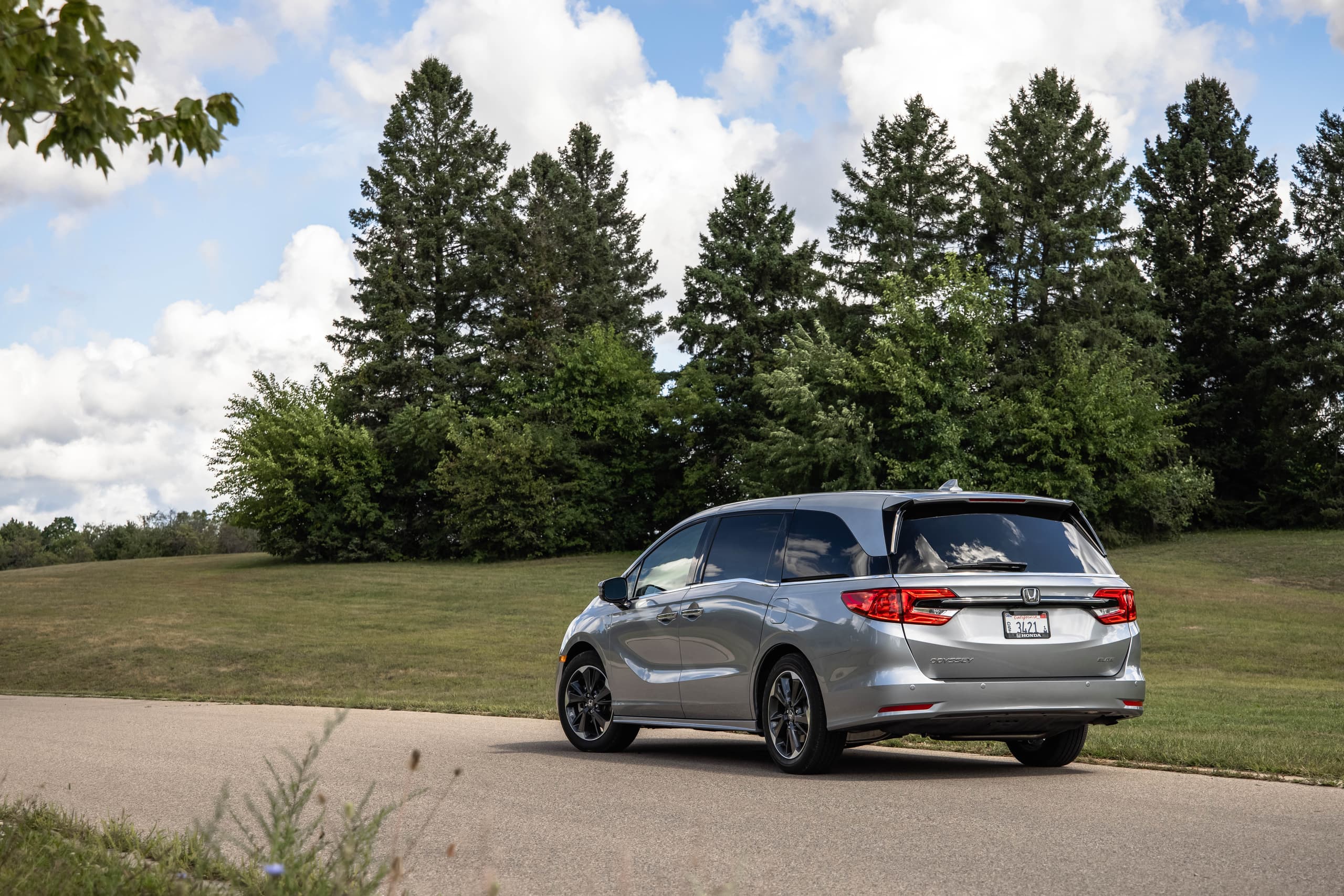 Honda, Arka Görüş Kamerası Sorunu Nedeniyle 325 Bin Odyssey Minivanı Geri Çağırıyor