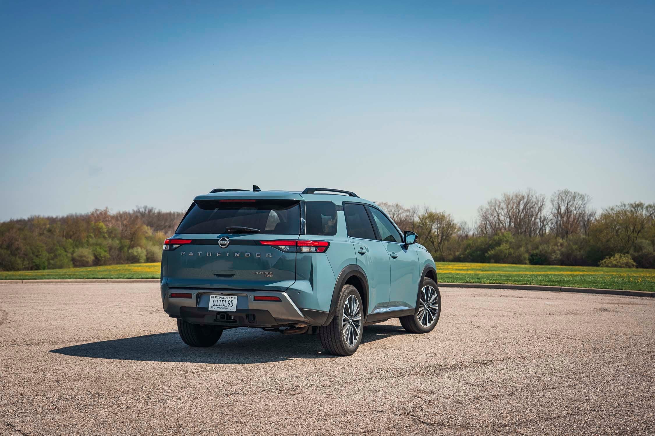 2026 Nissan Pathfinder Platinum Fotoğraflarını Görüntüle