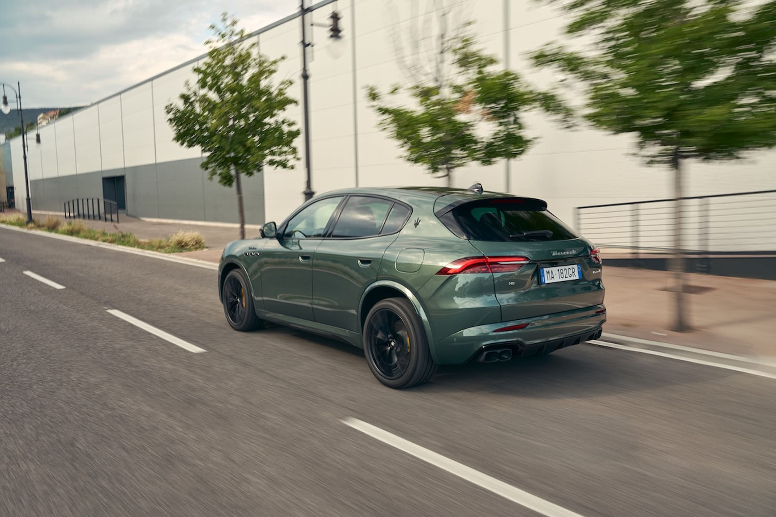 Sürüş: Güncellenmiş 2027 Maserati Grecale Doğal Bir Macan Yedekidir