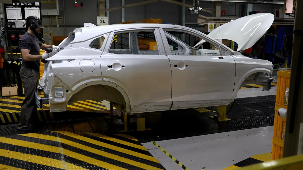 Volkswagen Bora geri dönüyor: Efsane sedan modern tasarımıyla yeniden yollara çıkacak