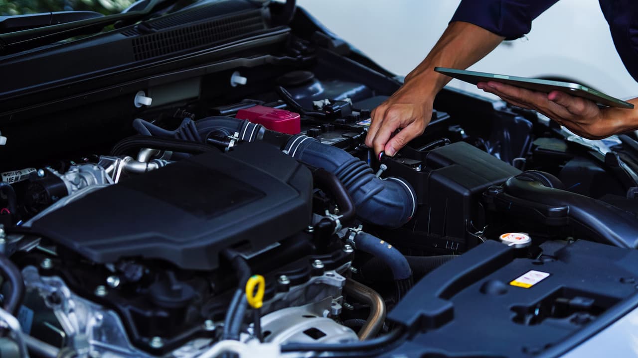 Alman otomobil devinden 7,4 milyar euroluk satış: Motor üreticisini elden çıkarıyor