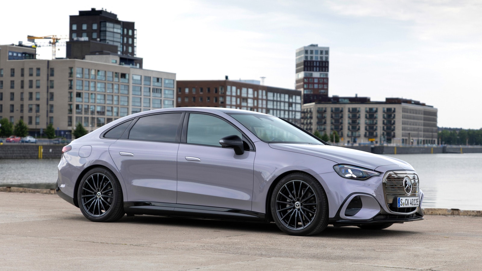 2027 Mercedes-Benz C-Class EV: %99 Temiz Lüks ve %1 Yapay Zeka Saçmalığı