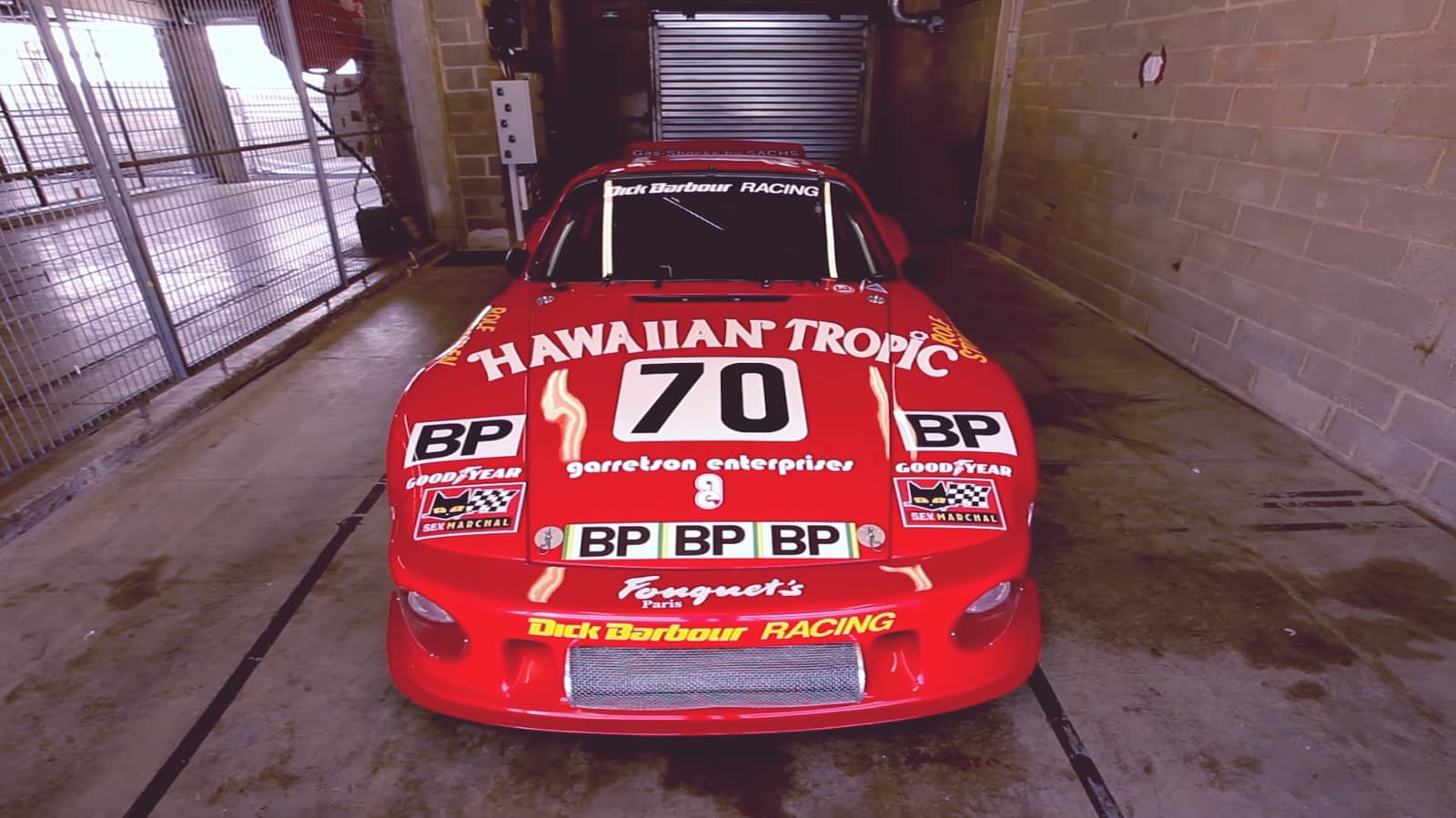 Paul Newman Le Mans'ta Sadece Bir Kez Yarıştı — Ve Porsche 935'iyle İkinci Geldi